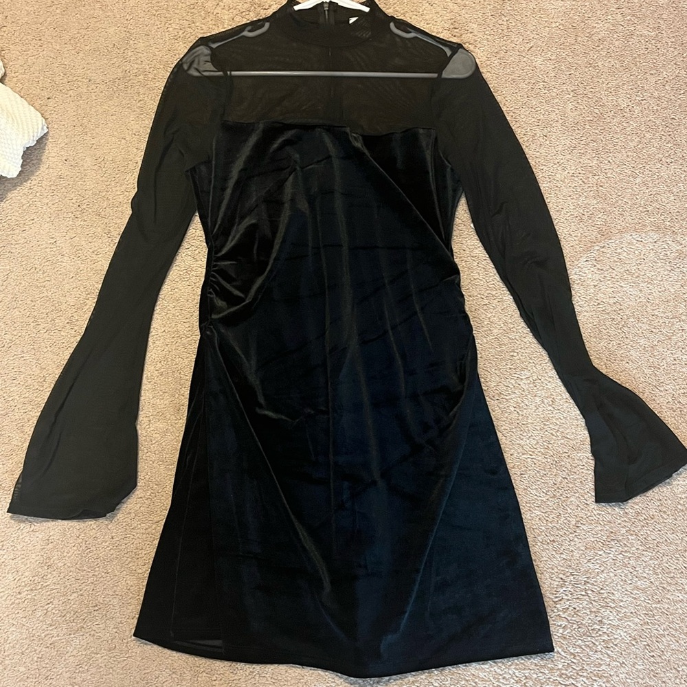 Chic Black Velvet Dress